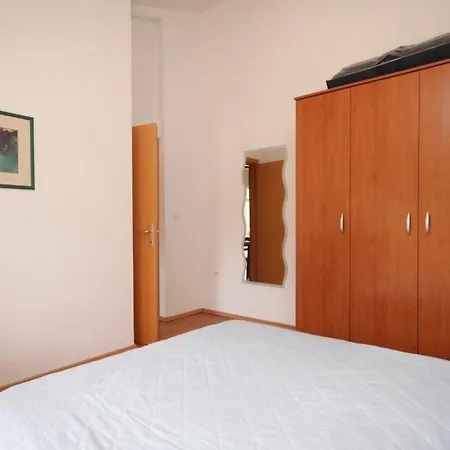 By The Sea - 8274 アパート