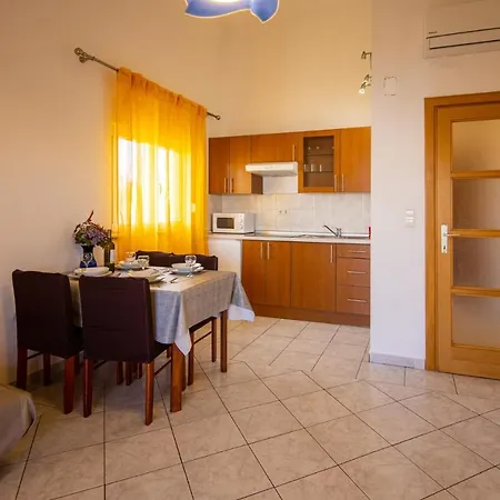 By The Sea - 8274 Appartement Pašman